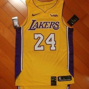 Kobe Bryant nike authentic jersey Size M
